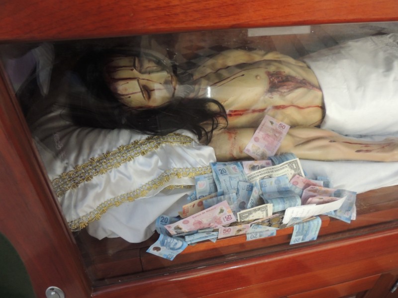 God and Mammon, Acapulco, Mexico