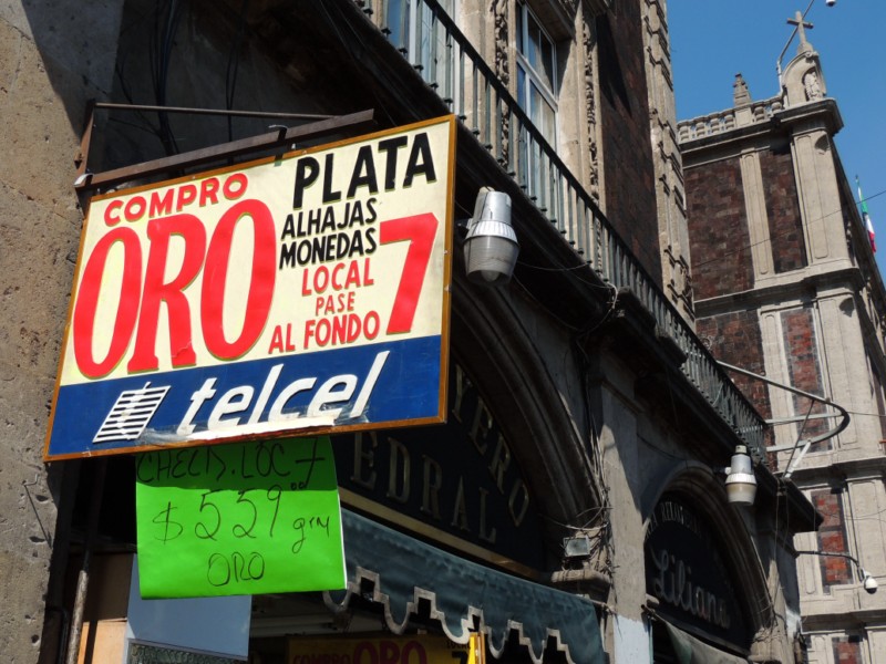 Gold and silver are traded everywhere, Mexico City, Mexico